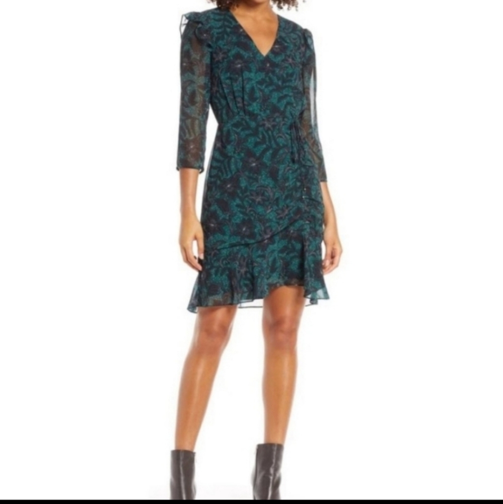 Sam Edelman fitted floral knee length dress with flirty side ruching Size 4